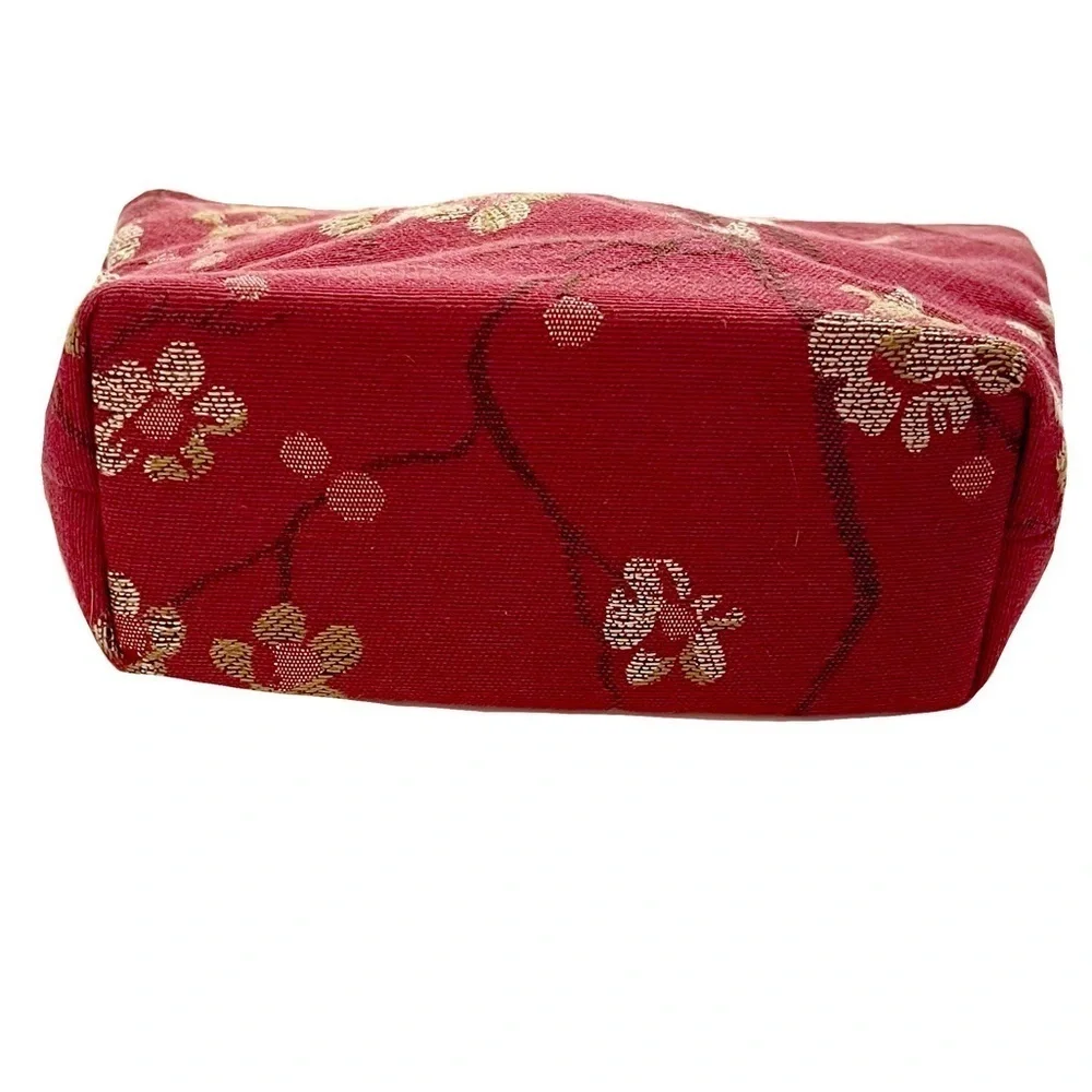 Embroidered Floral Women's Cosmetic Makeup Accessories Bag!